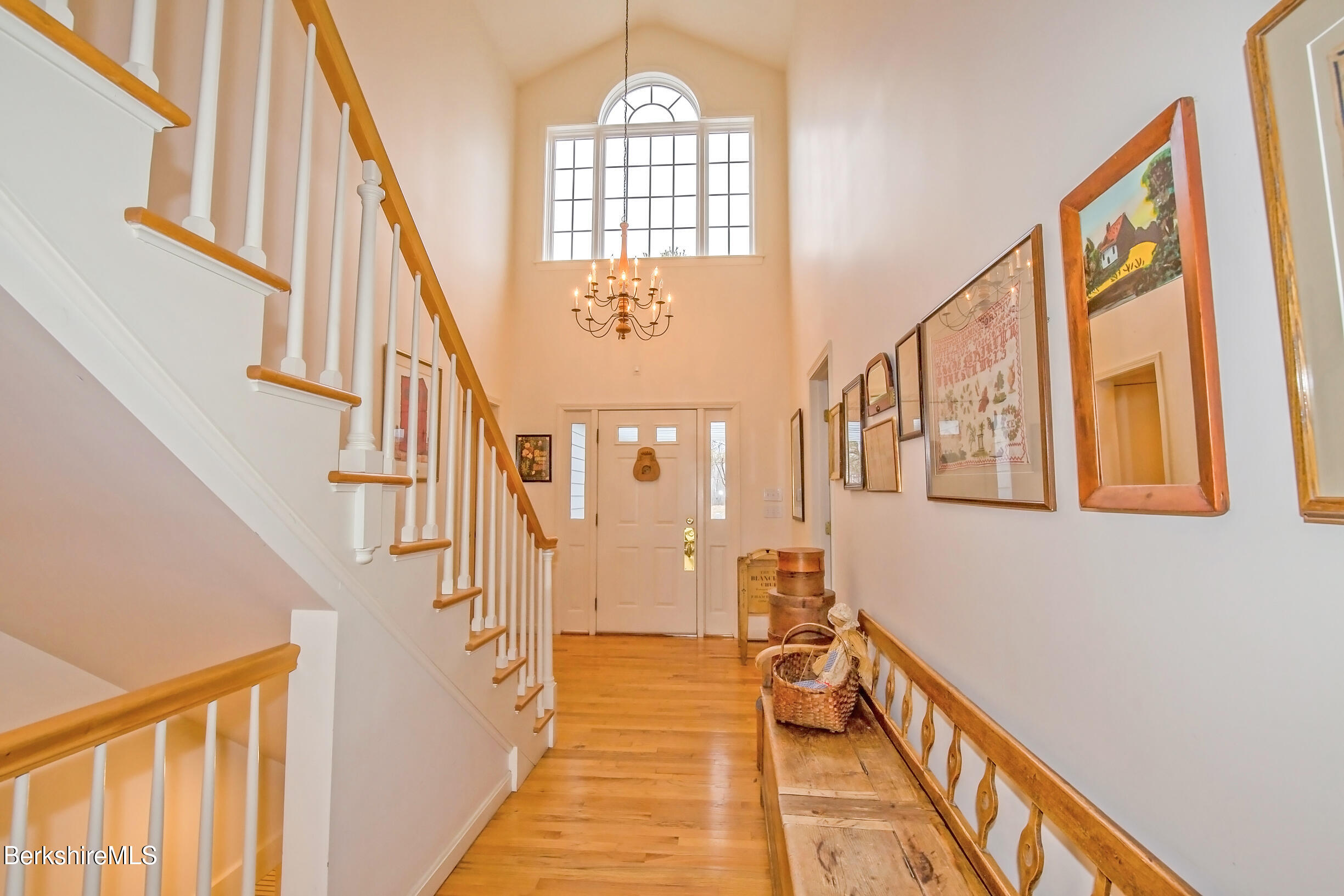 1136 Barker Road, Unit 33 Pittsfield, MA 01201 - Photo 3 of 61 foyer