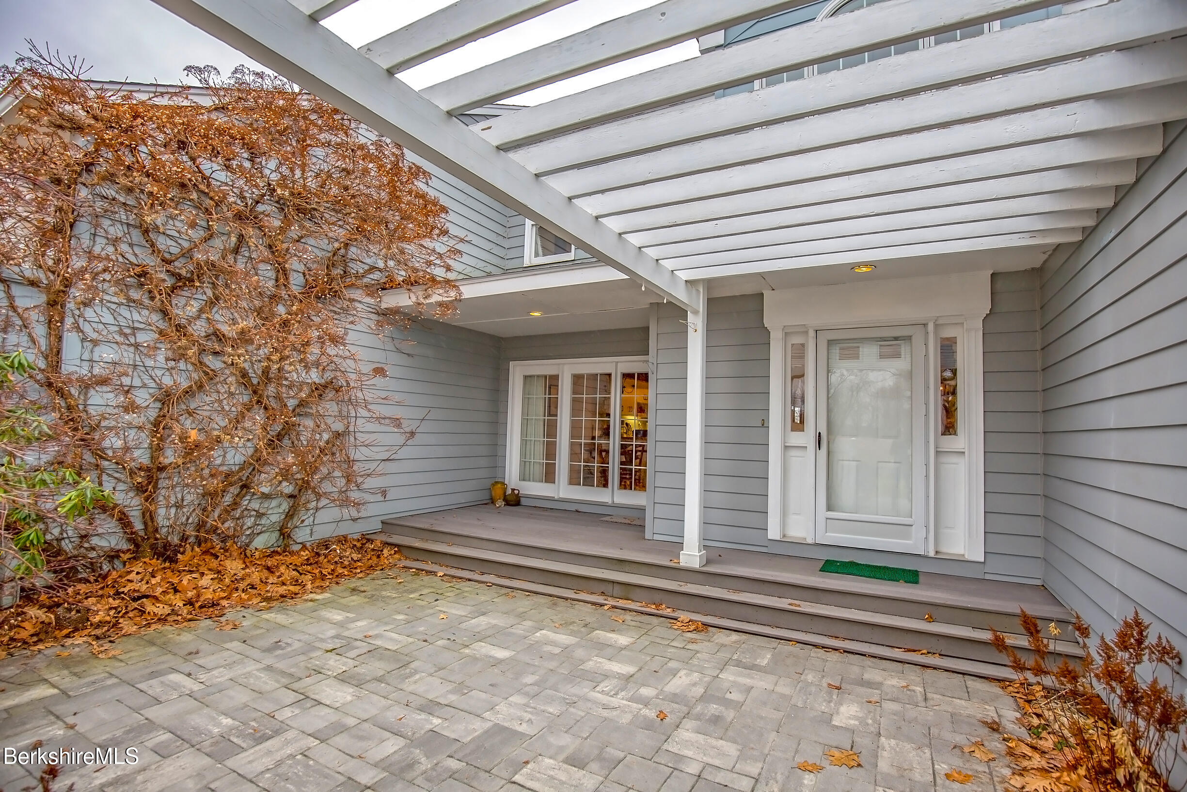 1136 Barker Road, Unit 33 Pittsfield, MA 01201 - Photo 4 of 61 courtyard