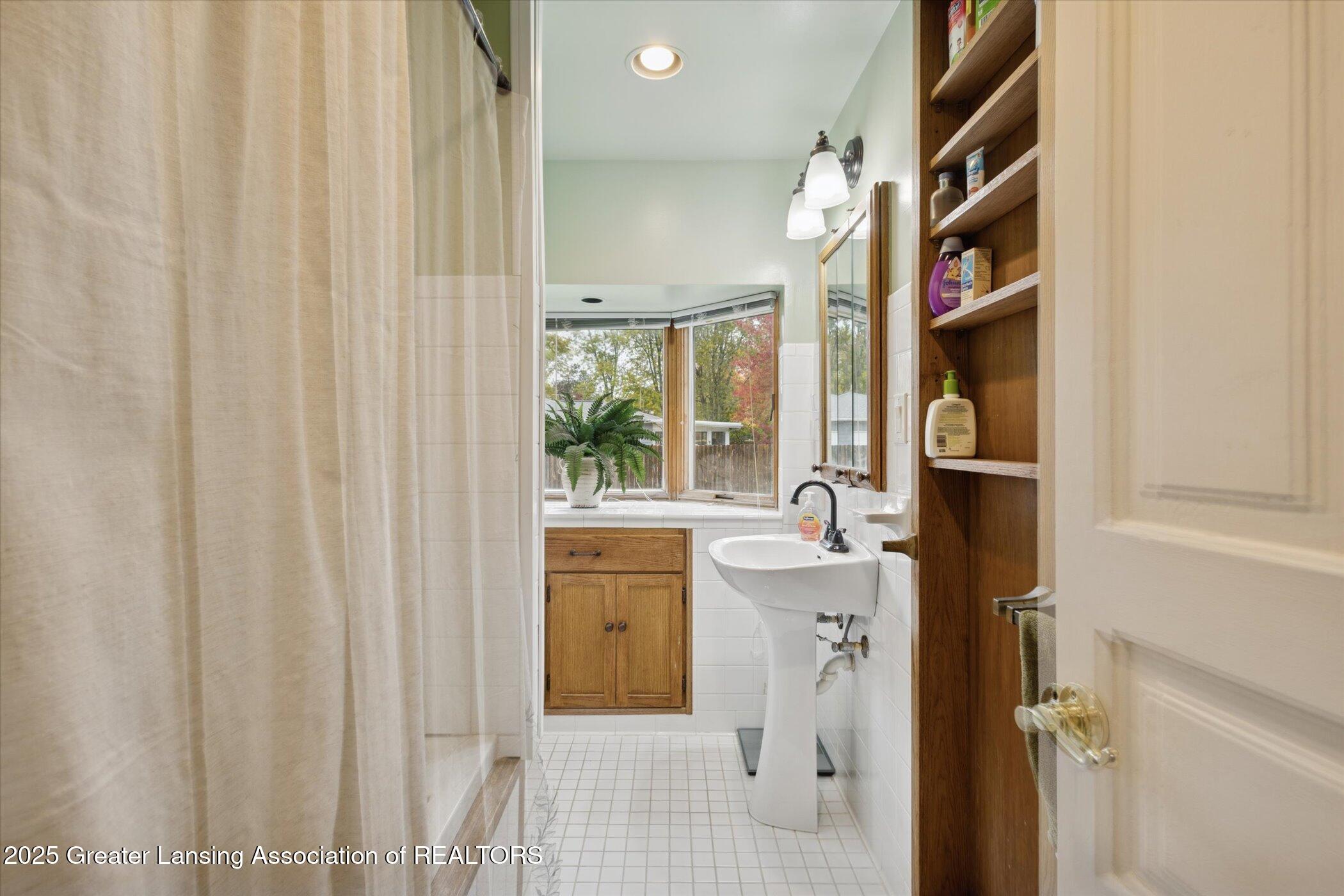 7937 Carlson Road Lansing, MI 48917 - Photo 7 of 62 35-7937-Carlson-Rd-Lansing-MI-48917-Wind
