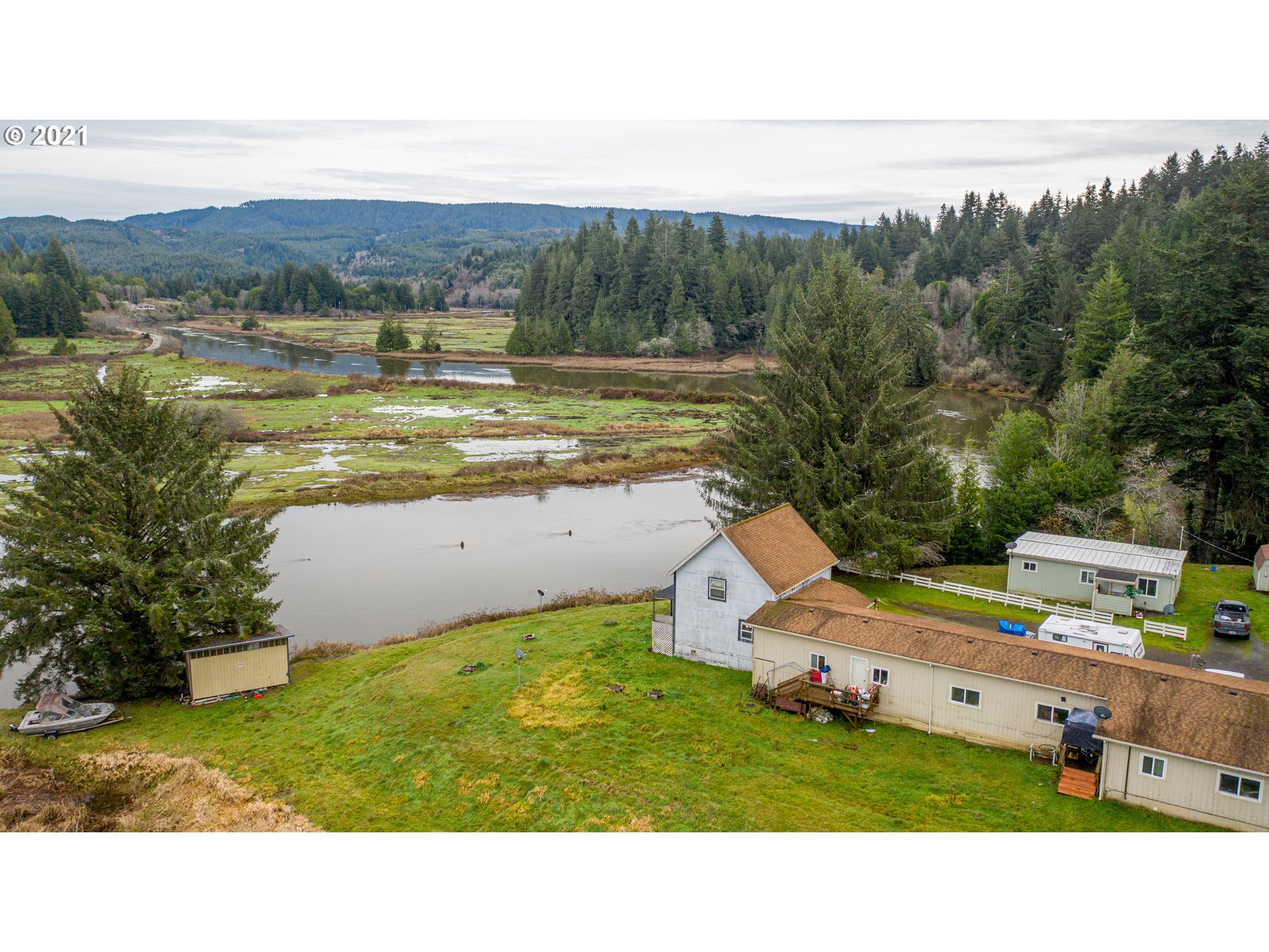 61383 Old Wagon Road Coos Bay, OR 97420 - Photo 8 of 23 Gallery Image 8