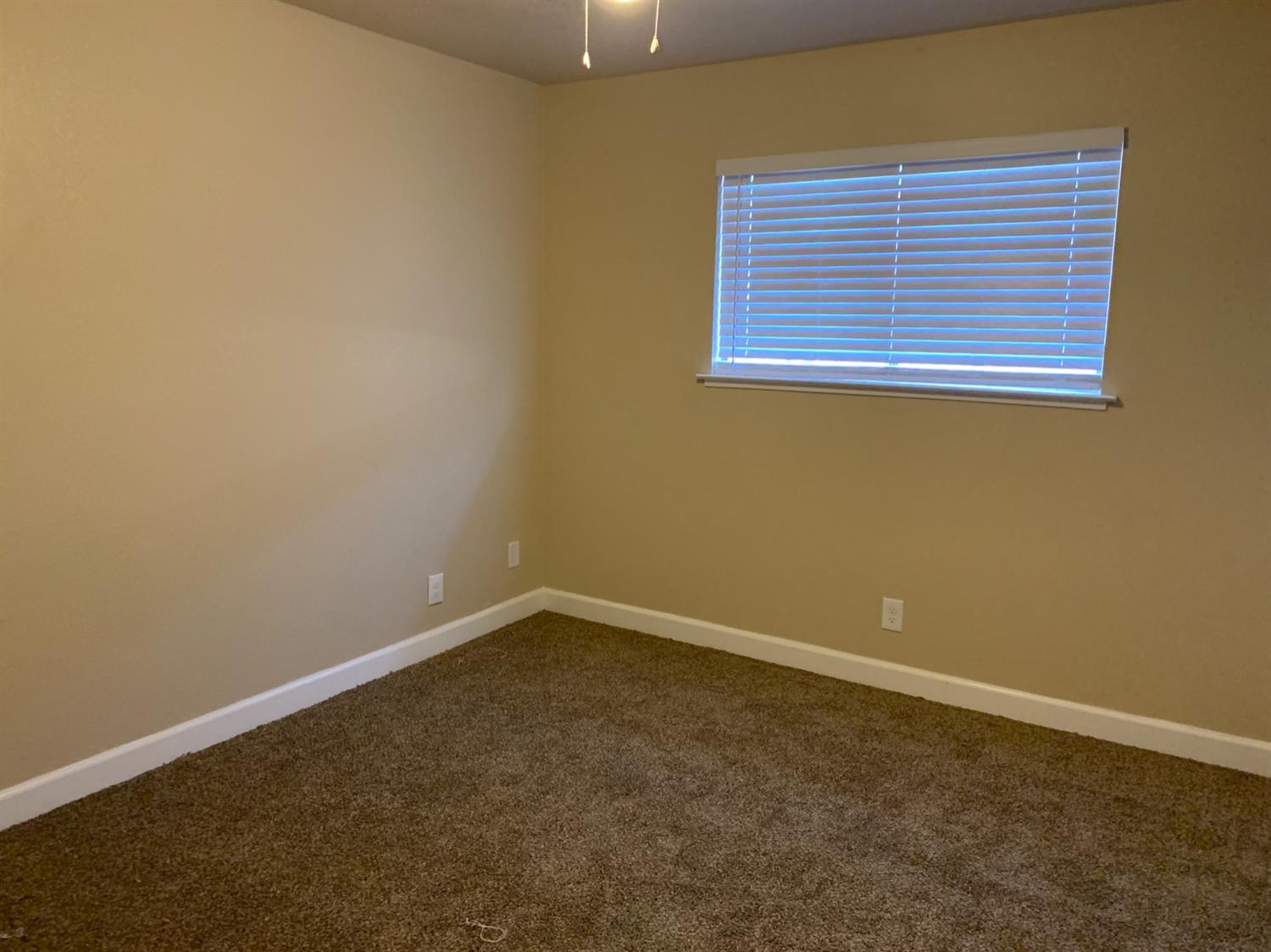 1398 North Steven Avenue Reedley, CA 93654 - Photo 16 of 19 Gallery Image 16
