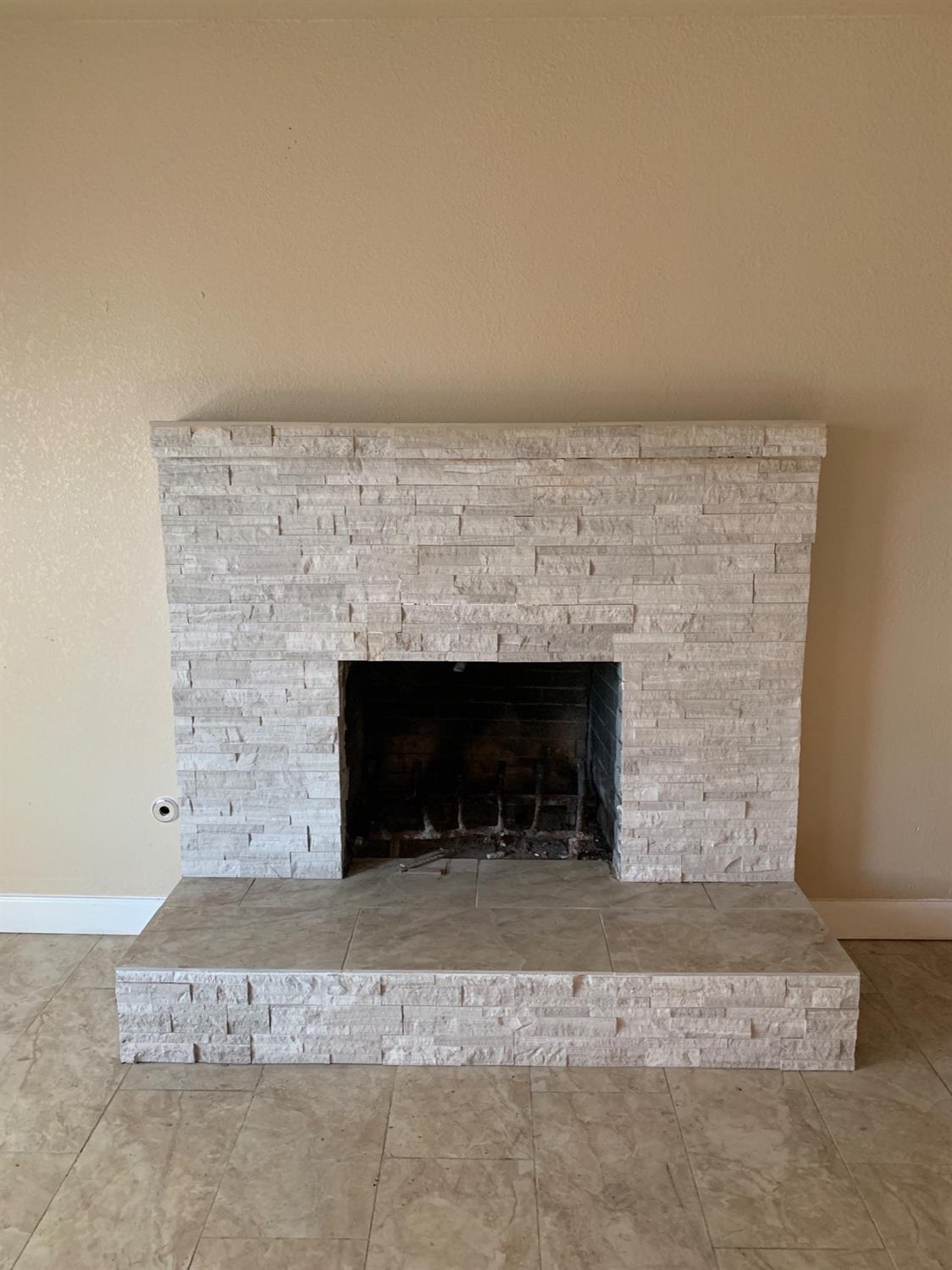 1398 North Steven Avenue Reedley, CA 93654 - Photo 7 of 19 Gallery Image 7