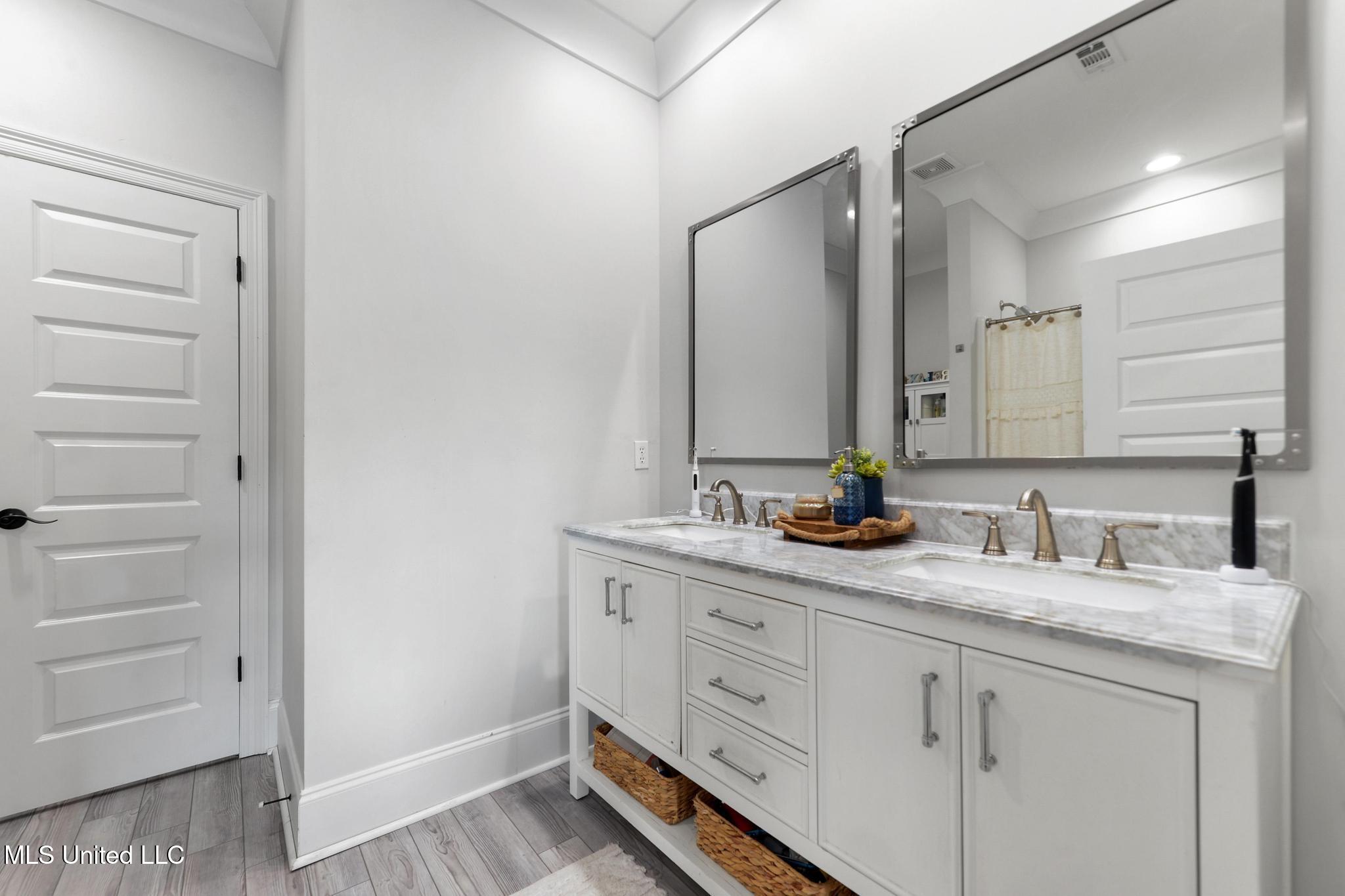 6149 Pontiac Drive Kiln, MS 39556 - Photo 17 of 46 Master Bathroom