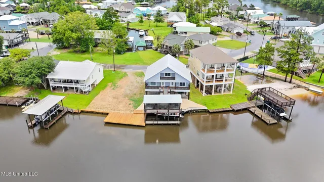 $635,900 | 6149 Pontiac Drive, Kiln, MS 39556