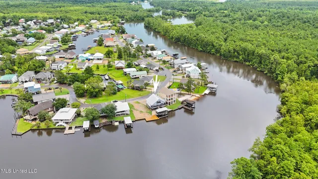 $635,900 | 6149 Pontiac Drive, Kiln, MS 39556