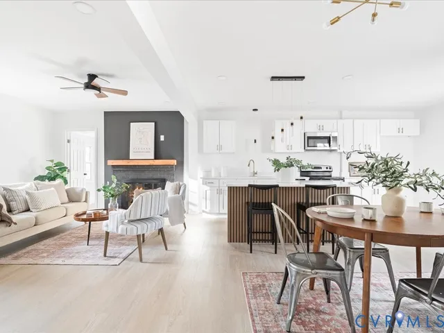 $369,000 | 807 Hamilton Avenue, Colonial Heights, VA 23834