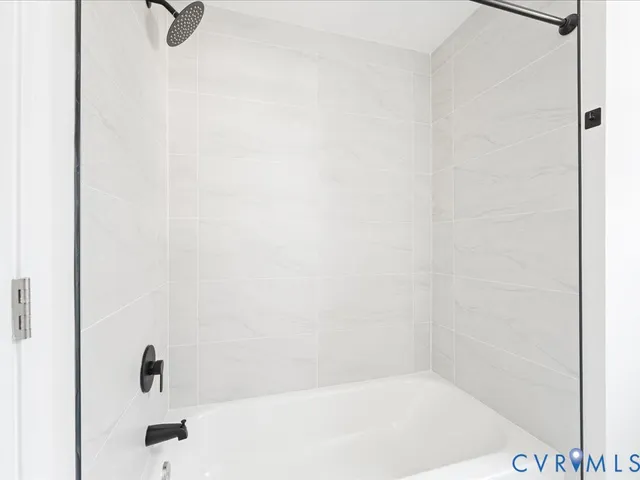 $369,000 | 807 Hamilton Avenue, Colonial Heights, VA 23834