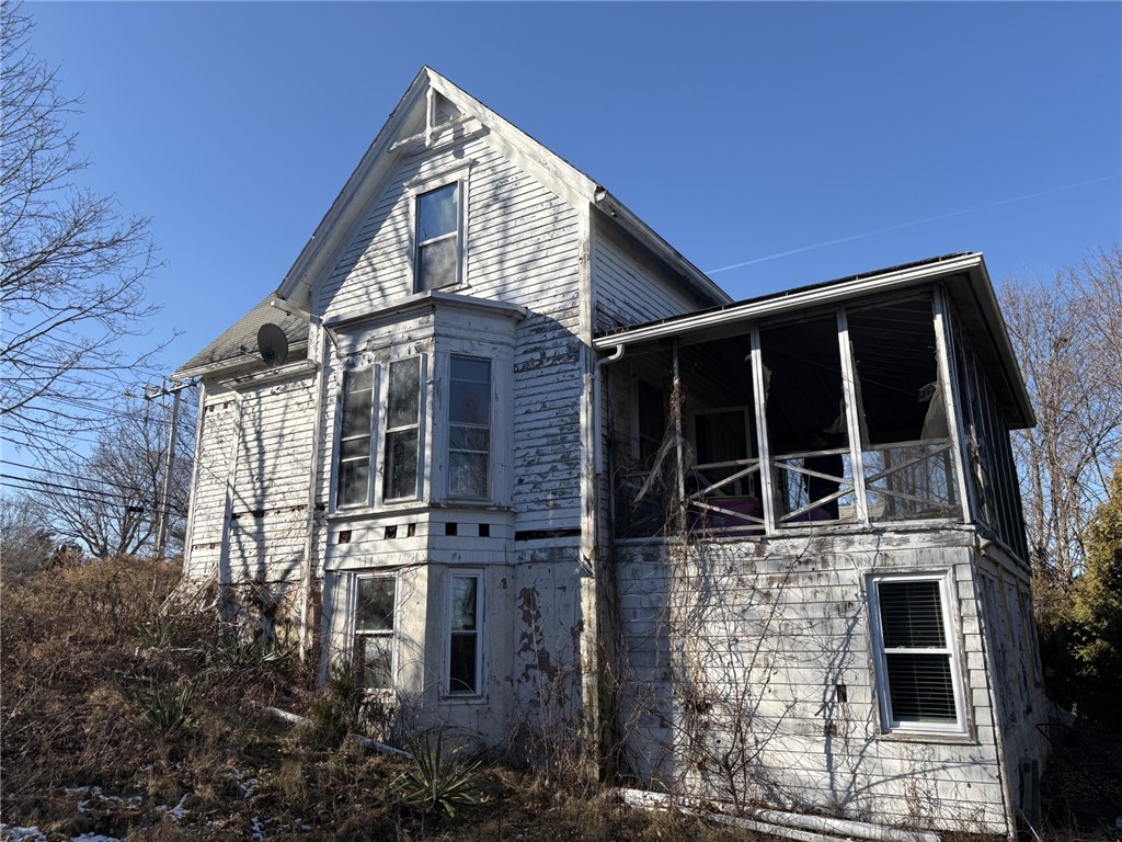 351 County Road Barrington, RI 02806 - Photo 2 of 46