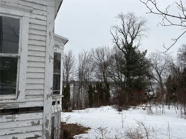 $1,100,000 | 351 County Road, Barrington, RI 02806