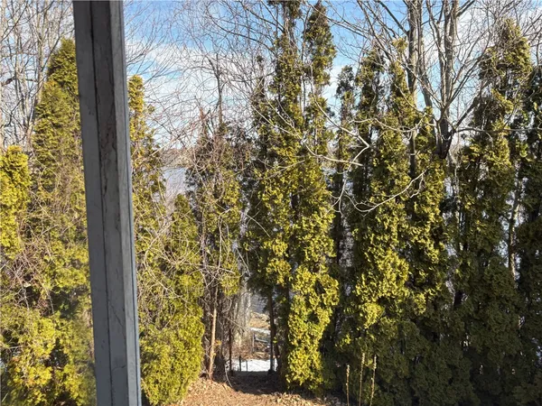 $1,100,000 | 351 County Road, Barrington, RI 02806