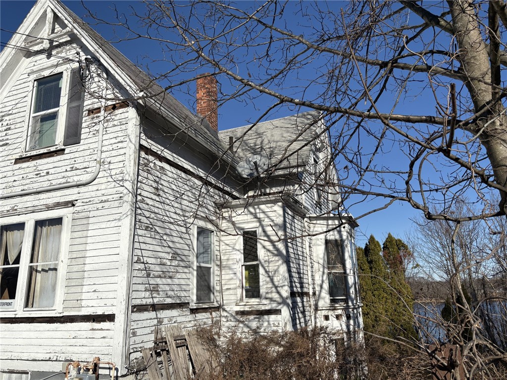 351 County Road Barrington, RI 02806 - Photo 9 of 46