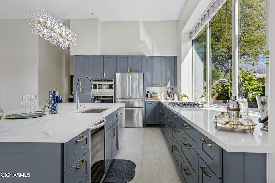 10923 East Bahia Drive Scottsdale, AZ 85255 - Photo 5 of 41 20221222200839894330000000-o