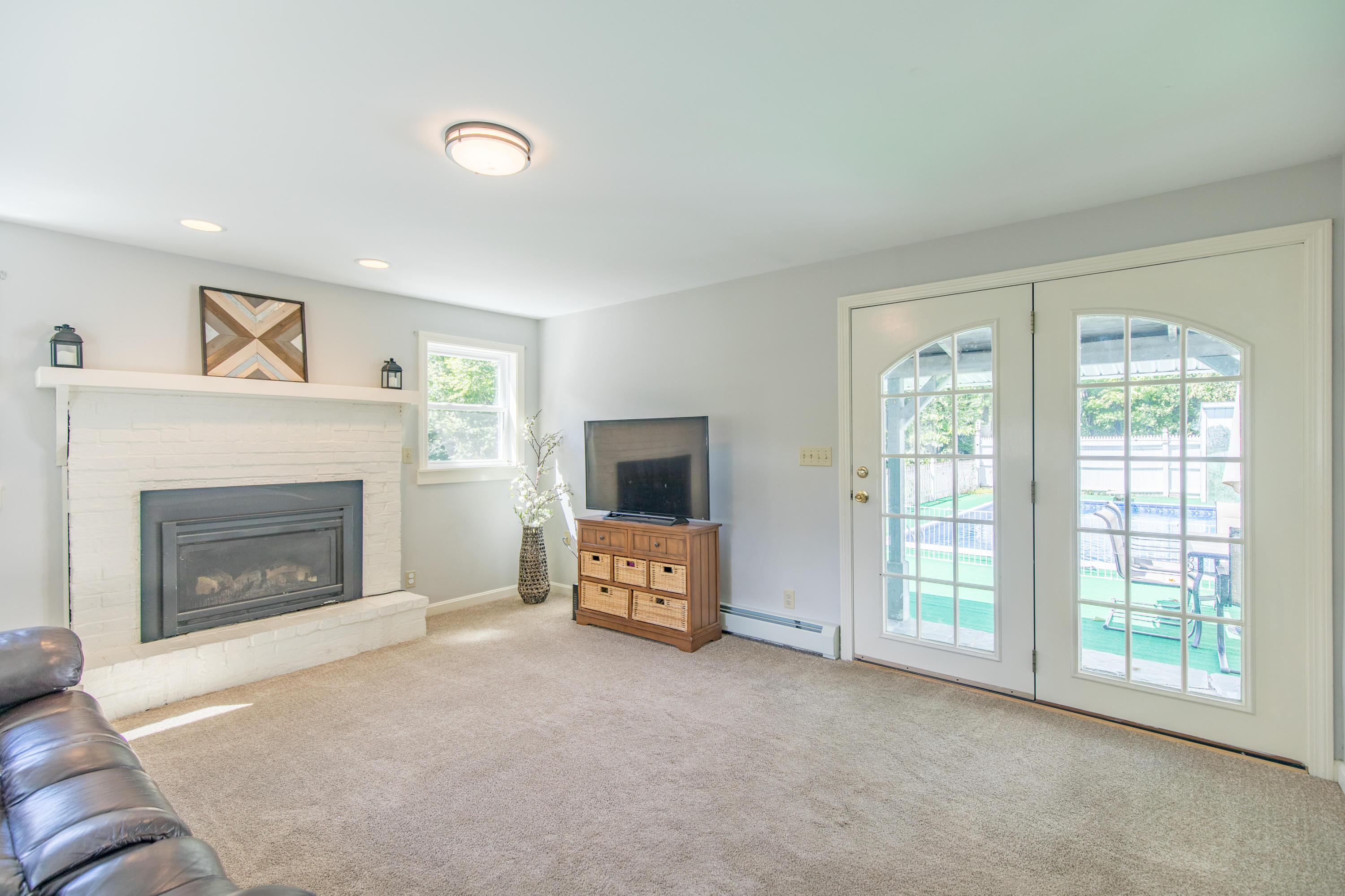 49 Shaws Mill Road Standish, ME 04084 - Photo 22 of 56 Living room