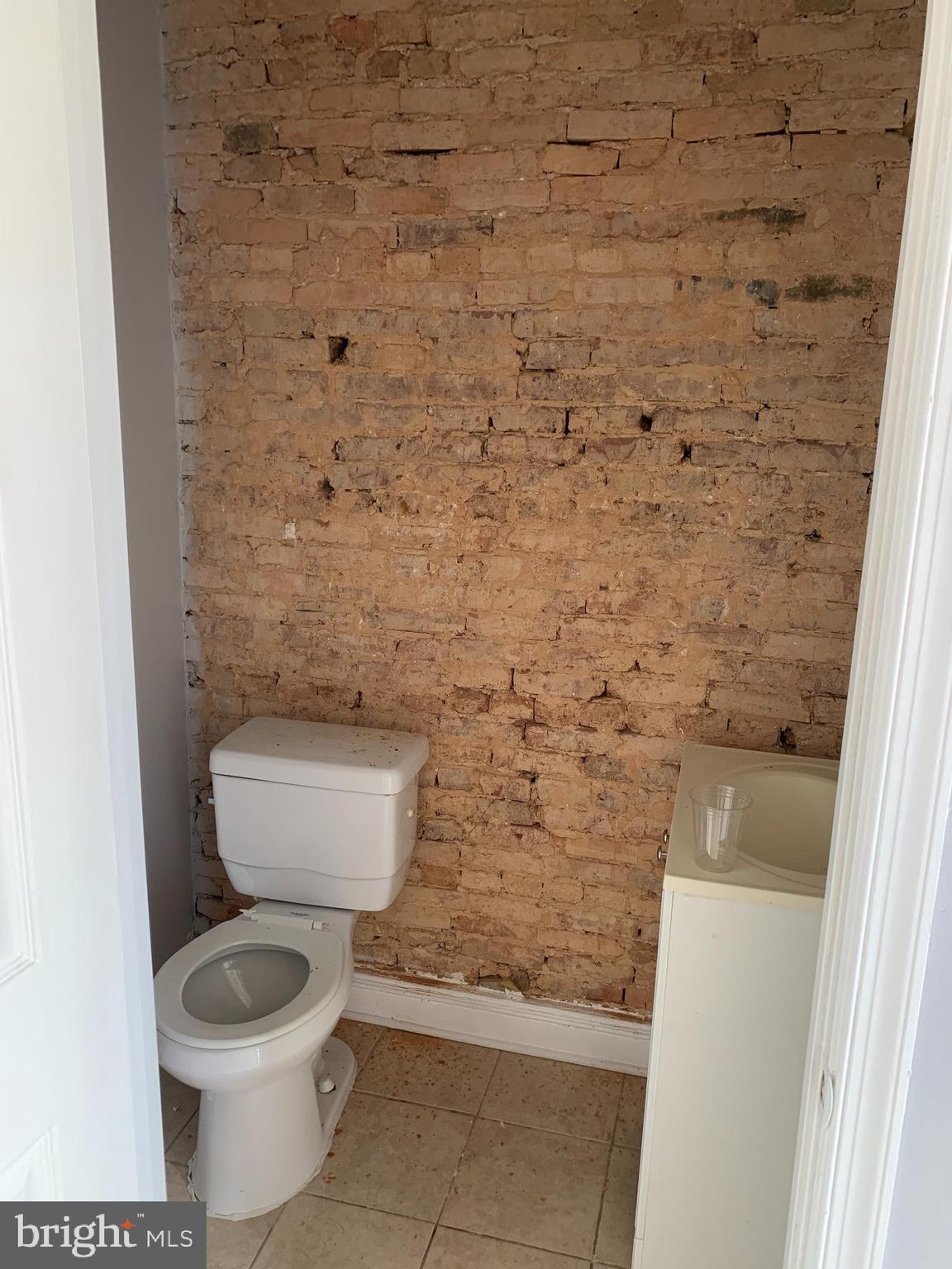 2813 Riggs Avenue Baltimore, MD 21216 - Photo 7 of 14