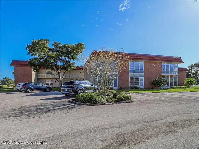 $1,250 | 25 Pine Arbor Lane, Unit 104, Vero Beach, FL 32962