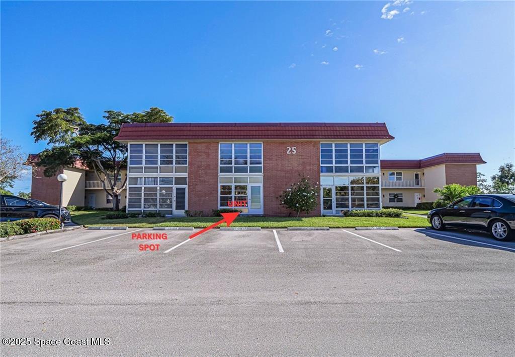 25 Pine Arbor Lane, Unit 104 Vero Beach, FL 32962 - Photo 2 of 34