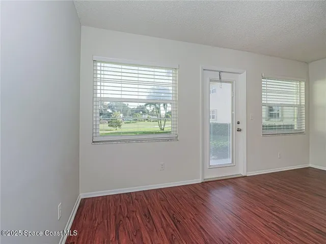 $1,250 | 25 Pine Arbor Lane, Unit 104, Vero Beach, FL 32962