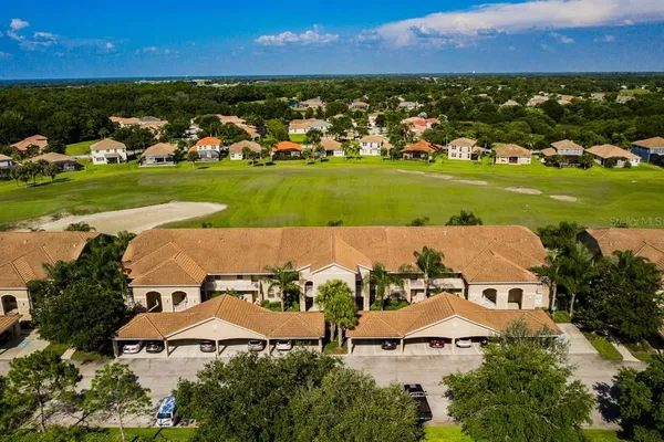 $237,900 | 811 Fairwaycove Lane, Unit 107, Bradenton, FL 34212
