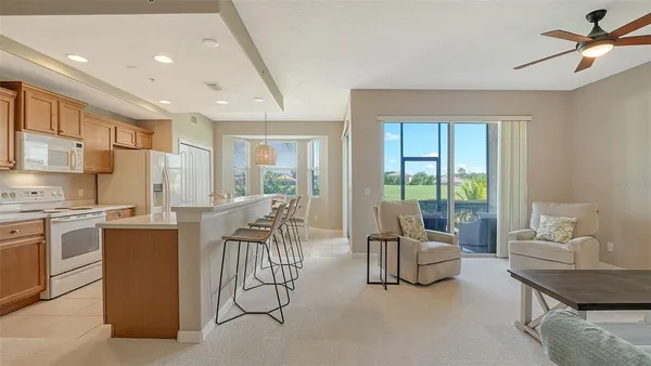 $237,900 | 811 Fairwaycove Lane, Unit 107, Bradenton, FL 34212