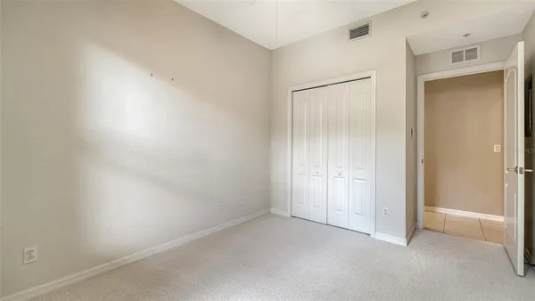 $237,900 | 811 Fairwaycove Lane, Unit 107, Bradenton, FL 34212