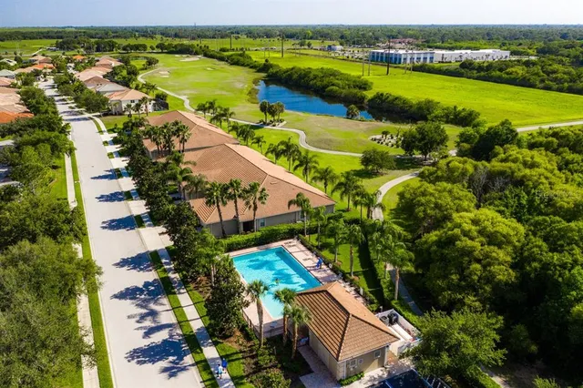 $248,900 | 811 Fairwaycove Lane, Unit 107, Bradenton, FL 34212