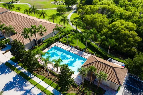 $237,900 | 811 Fairwaycove Lane, Unit 107, Bradenton, FL 34212