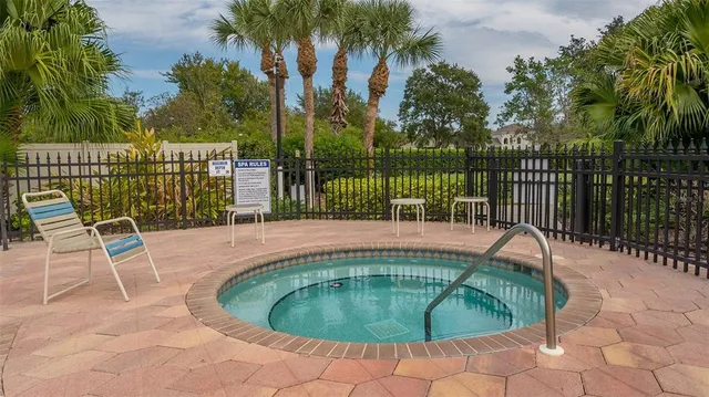 $248,900 | 811 Fairwaycove Lane, Unit 107, Bradenton, FL 34212