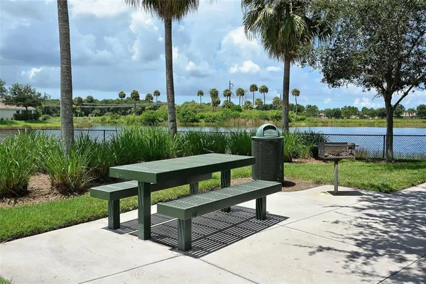 $237,900 | 811 Fairwaycove Lane, Unit 107, Bradenton, FL 34212