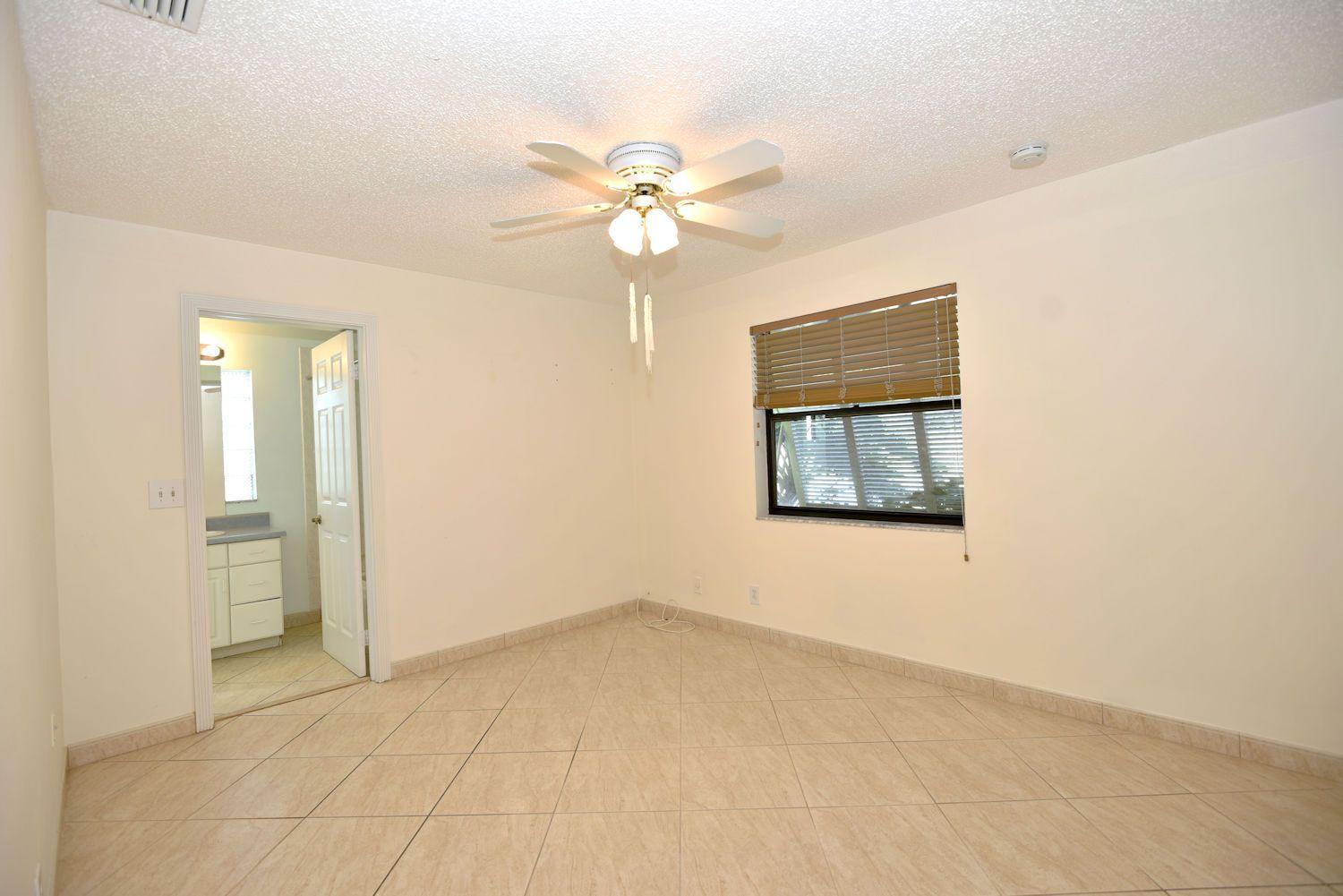 2462 Flamingo Road Palm Beach Gardens, FL 33410 - Photo 18 of 39 Bed 2