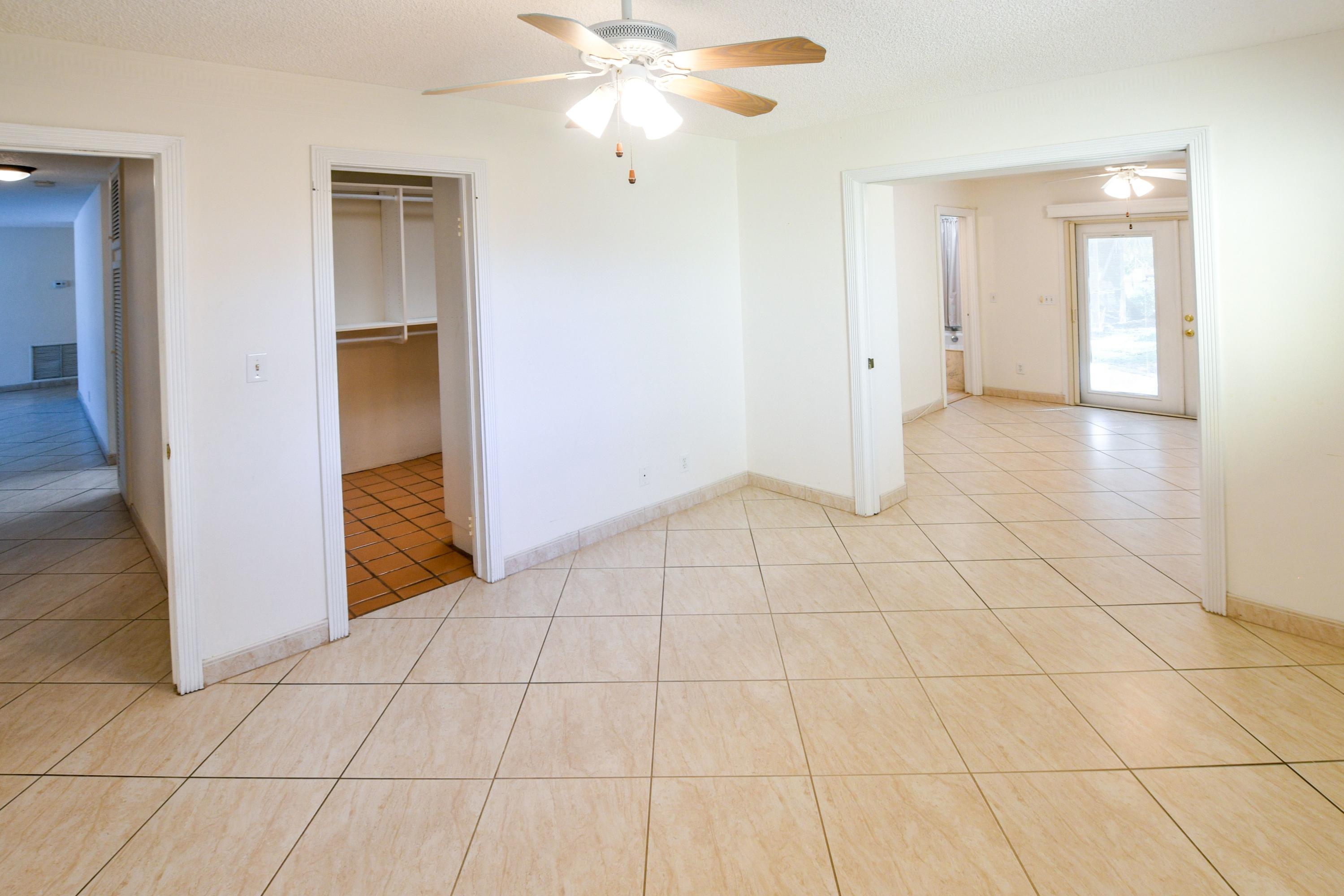 2462 Flamingo Road Palm Beach Gardens, FL 33410 - Photo 23 of 39 Main Bed vac v3