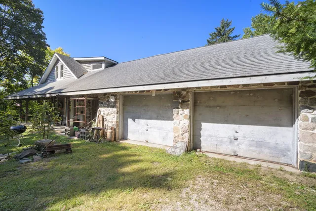 $349,900 | W330-s7098 County Road East, Mukwonago, WI 53149
