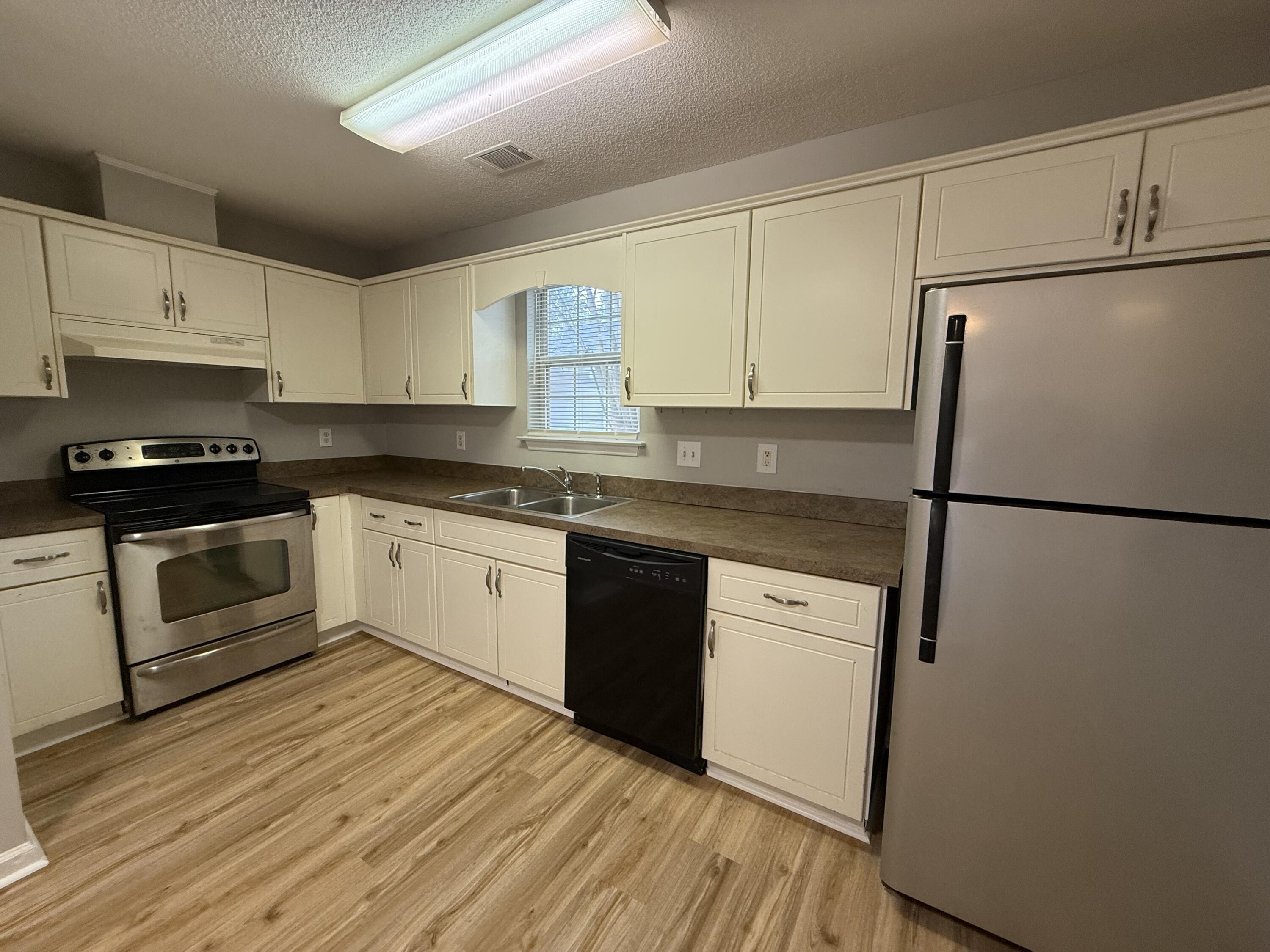 1206 Kendal Court Augusta, GA 30907 - Photo 15 of 15 Kitchen