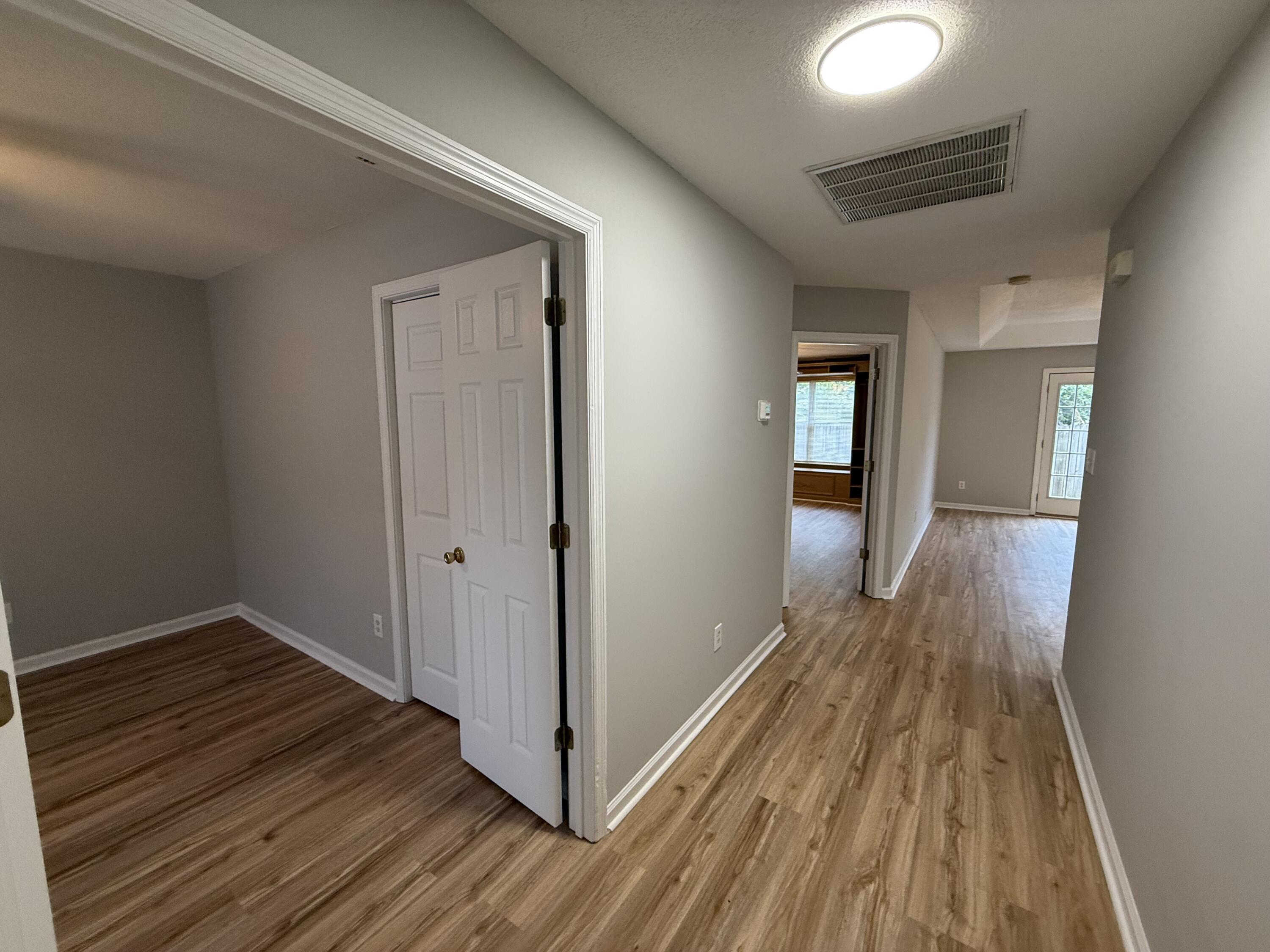 1206 Kendal Court Augusta, GA 30907 - Photo 9 of 15 Hallway from entrance