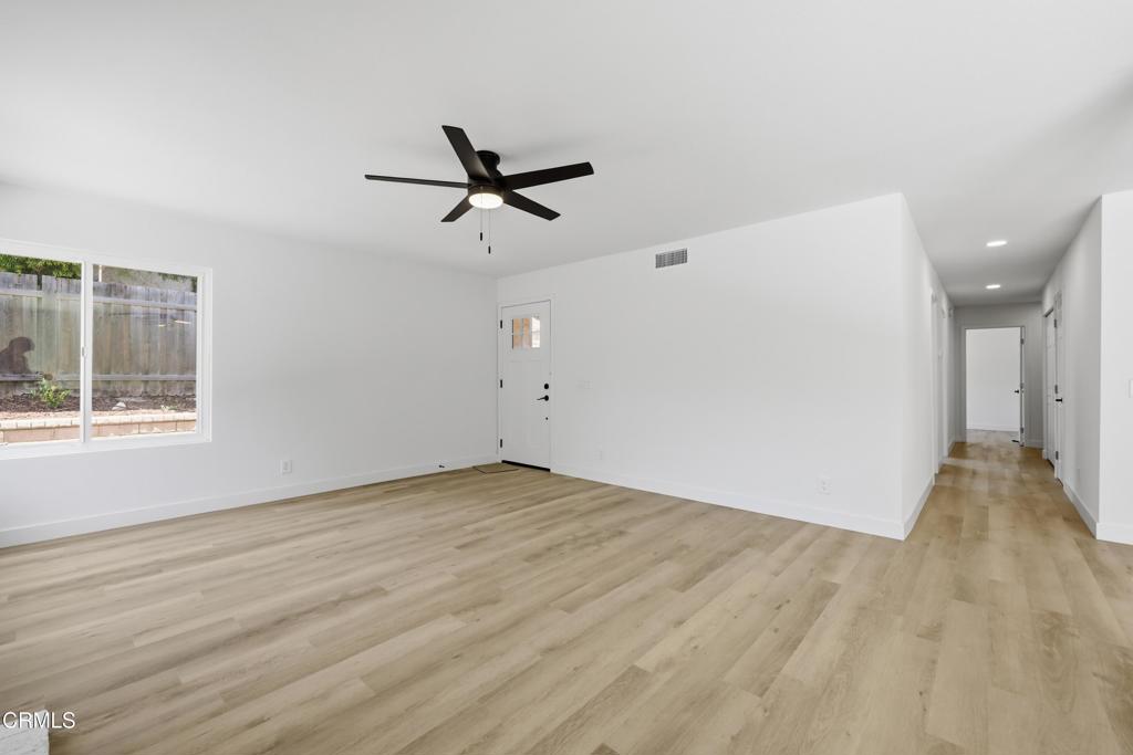 5226 Creekside Road Camarillo, CA 93012 - Photo 5 of 35