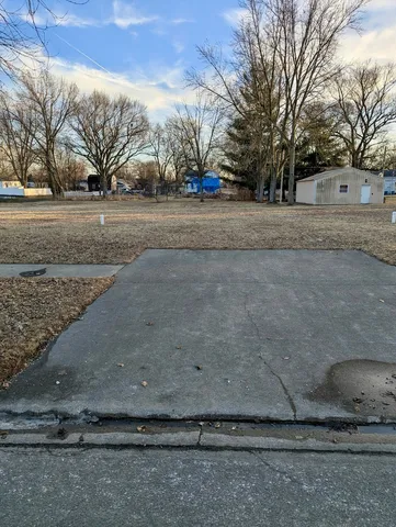 $6,000 | 109 East Sheridan Street, Watseka, IL 60970