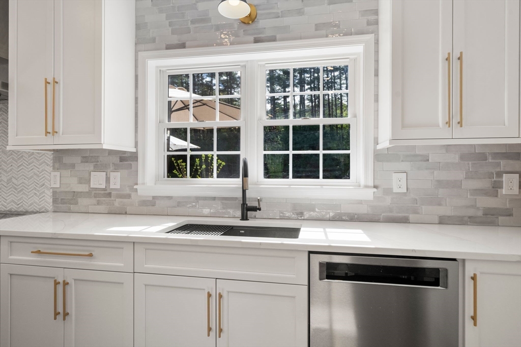 70 Indian Pond Road Kingston, MA 02364 - Photo 9 of 42