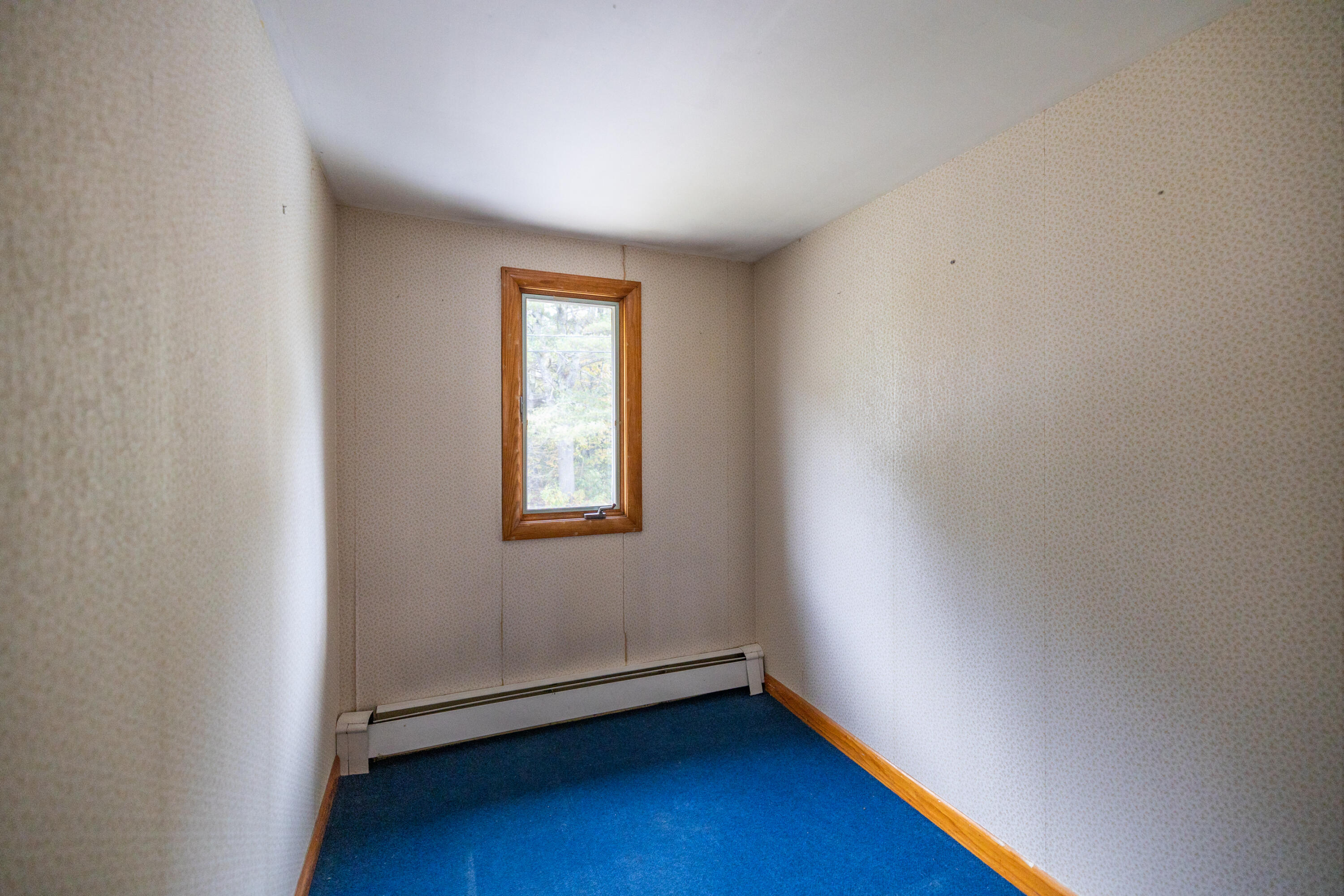 142 Hogan Road Lewiston, ME 04240 - Photo 20 of 36 Office or Nursery