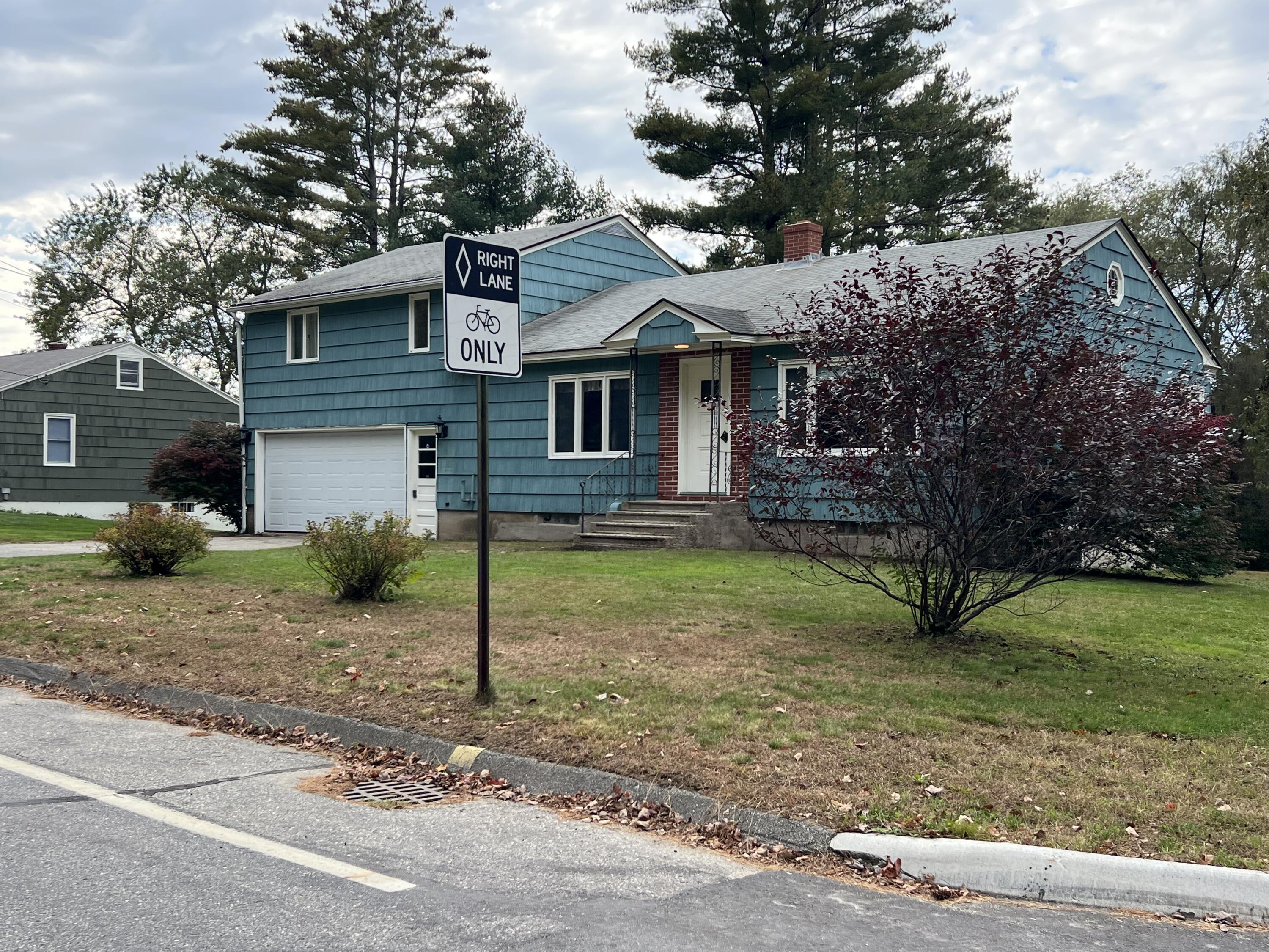 142 Hogan Road Lewiston, ME 04240 - Photo 3 of 36 Front View