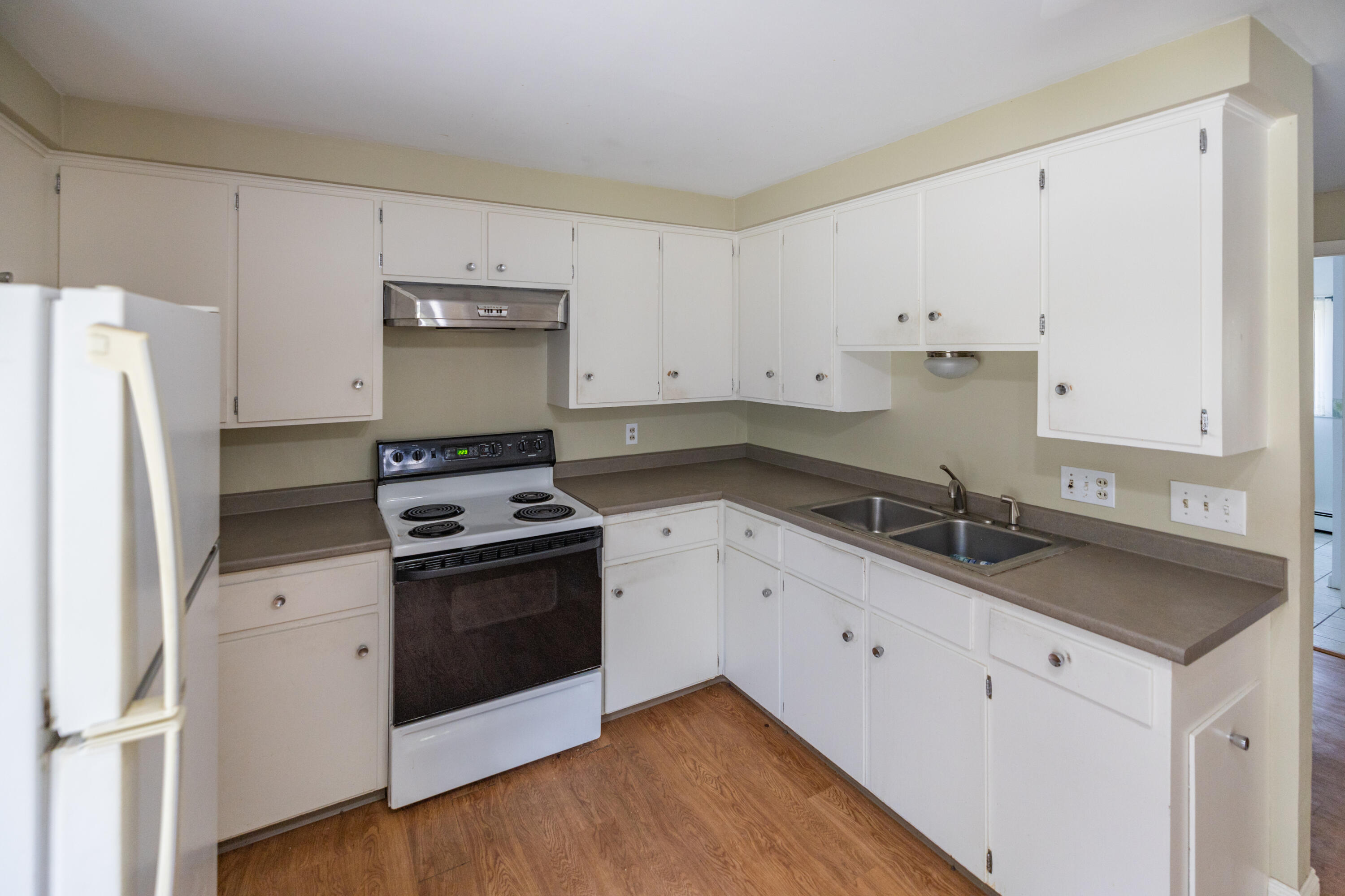 142 Hogan Road Lewiston, ME 04240 - Photo 7 of 36 Kitchen