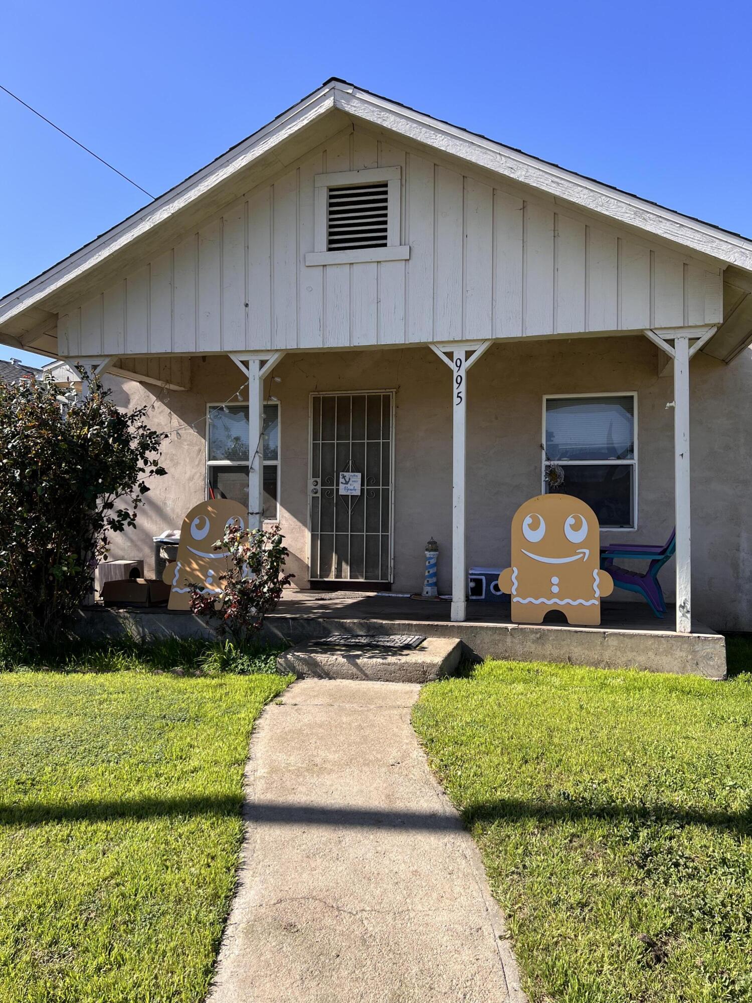 995 South Hope Avenue Reedley, CA 93654 - Photo 3 of 5 IMG_3606