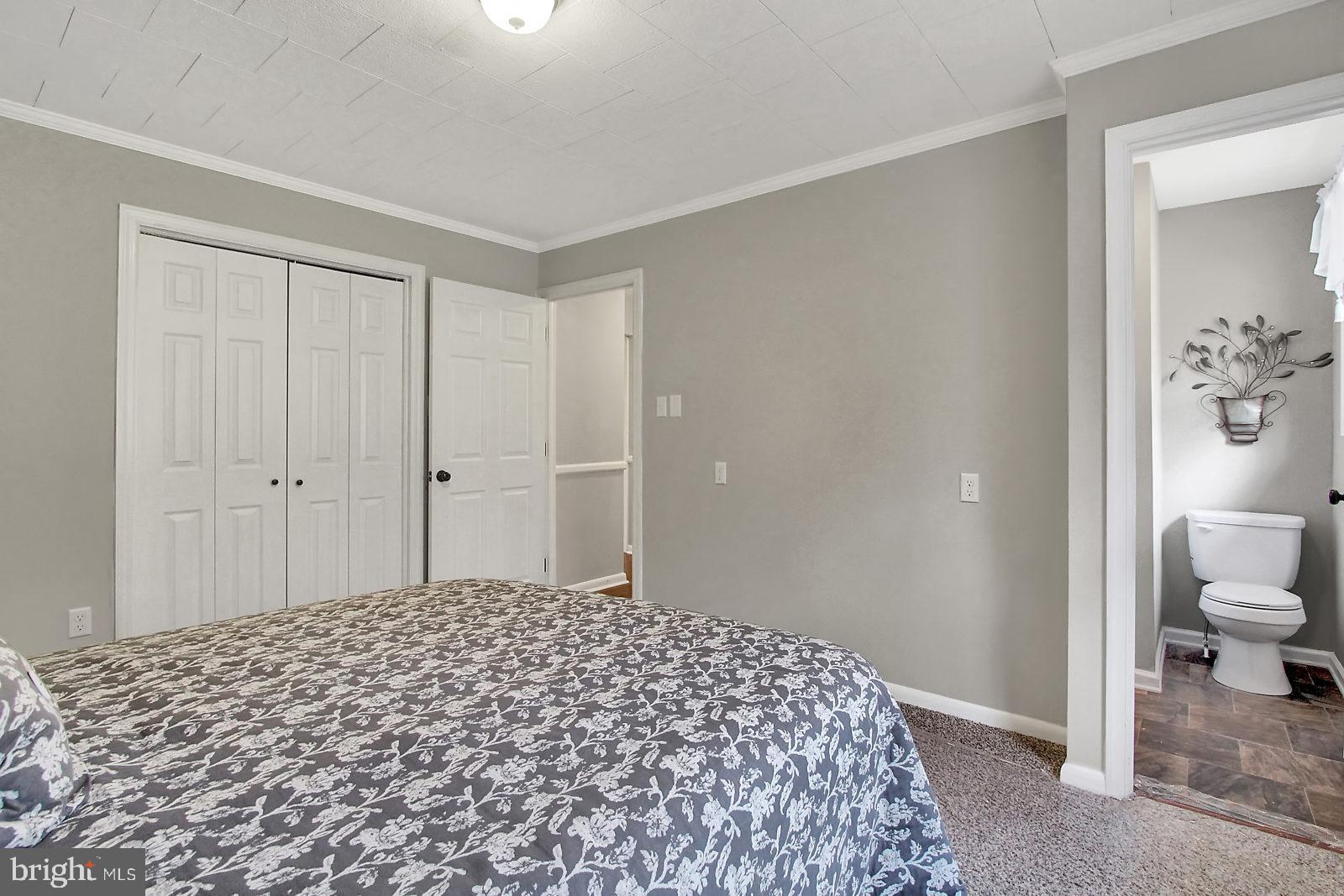 3715 Ridgewood Road York, PA 17406 - Photo 12 of 35 Gallery Image 12