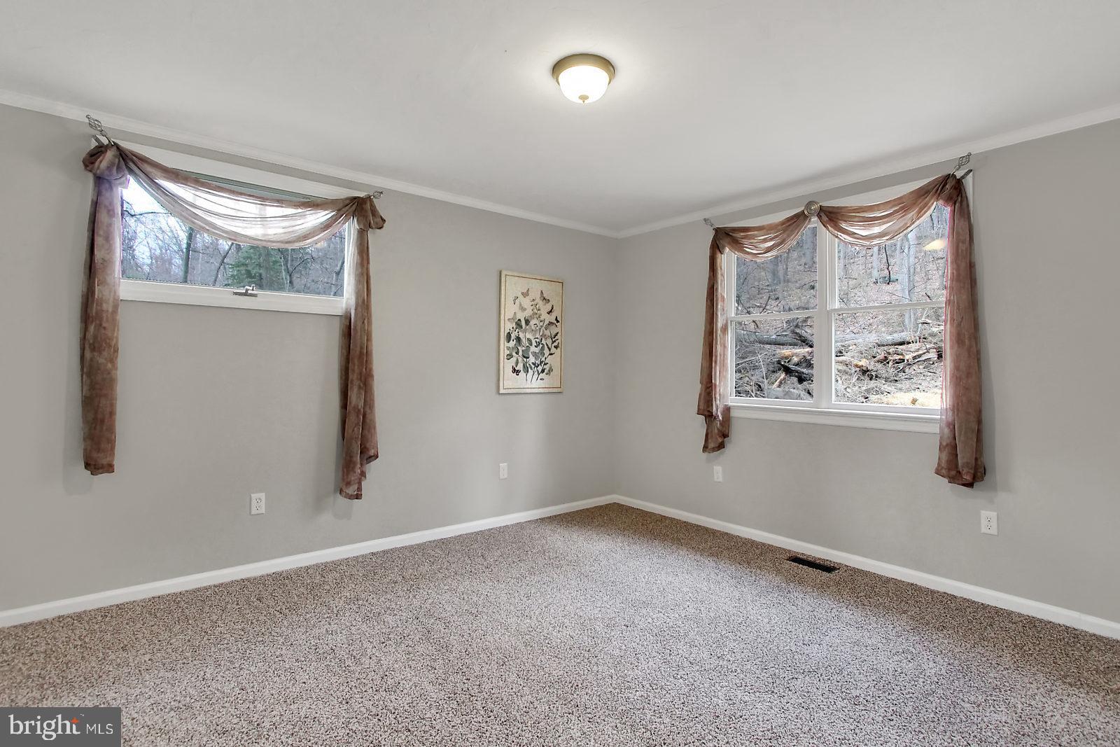 3715 Ridgewood Road York, PA 17406 - Photo 13 of 35 Gallery Image 13