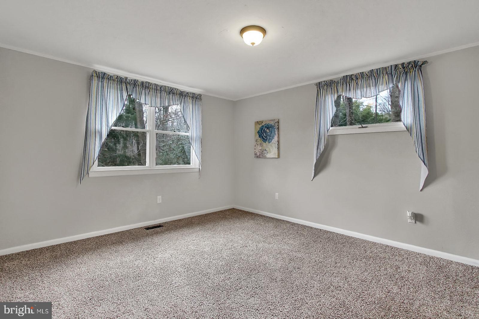 3715 Ridgewood Road York, PA 17406 - Photo 15 of 35 Gallery Image 15