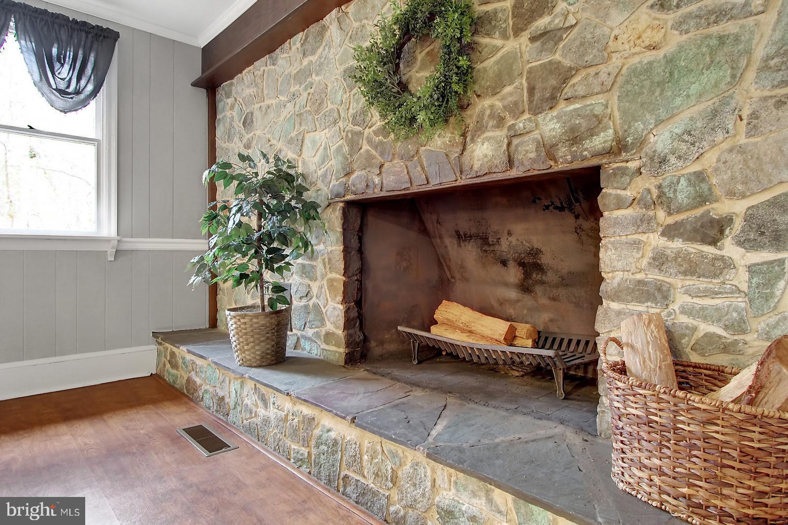 3715 Ridgewood Road York, PA 17406 - Photo 4 of 35 Gallery Image 4