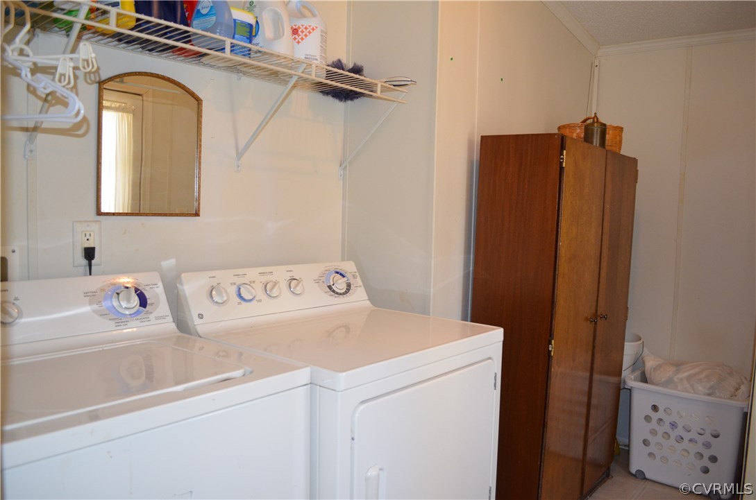 1370 Stavemill Road Powhatan, VA 23139 - Photo 19 of 34 laundry room, washer and dryer convey, side entry