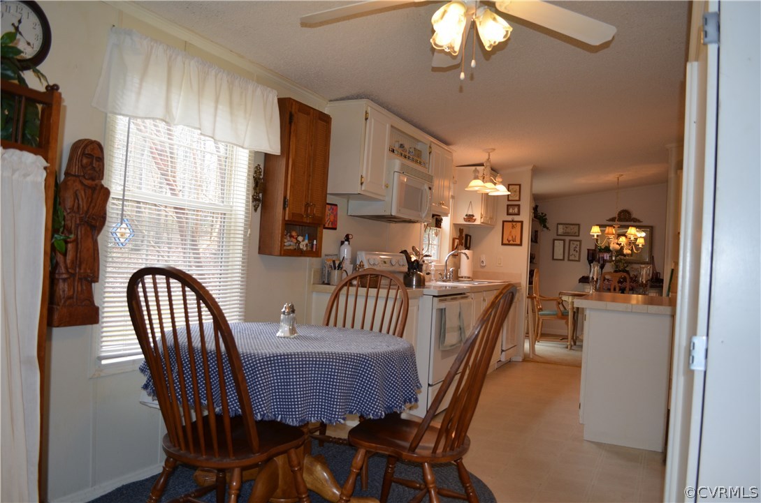 1370 Stavemill Road Powhatan, VA 23139 - Photo 10 of 34 casual dining