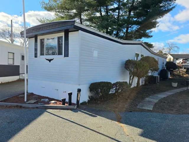 $98,900 | 1760 Westover Road, Unit 2, Chicopee, MA 01020