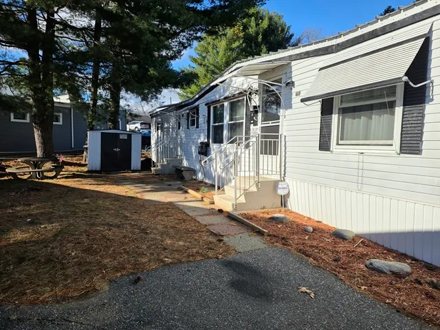 $98,900 | 1760 Westover Road, Unit 2, Chicopee, MA 01020