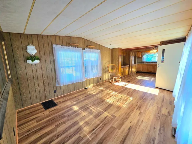 $98,900 | 1760 Westover Road, Unit 2, Chicopee, MA 01020