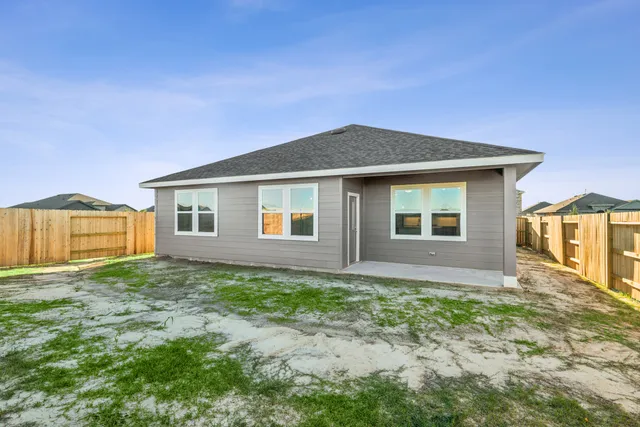 $281,470 | 693 Daniels Lake Lane, Dayton, TX 77535